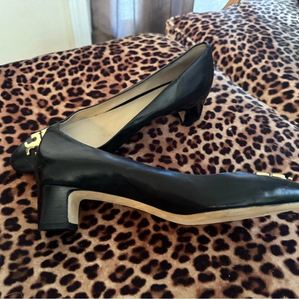 Tory Burch Black Leather Low Block Heels (9) - Picture 2 of 5
